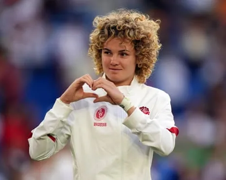 England's Ellie Kildunne and Hannah Botterman Ready to Face France in Semi-final