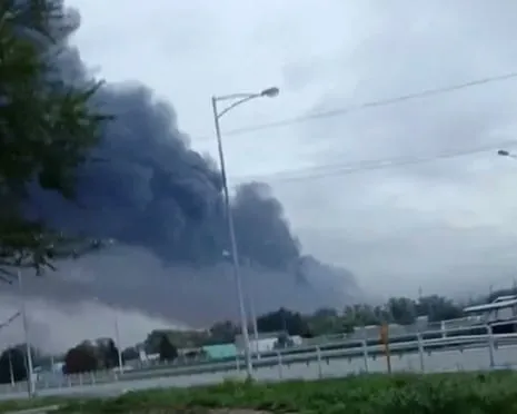 Russia's Oil Infrastructure Confronts Significant Struggles Due to Kyiv's Aerial Strikes